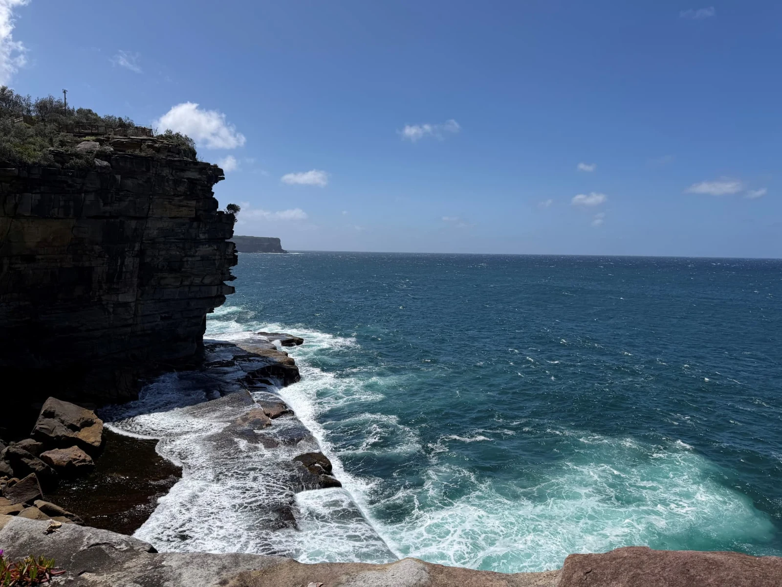 Sandstone cliffs and coastal landscape near Watsons Bay