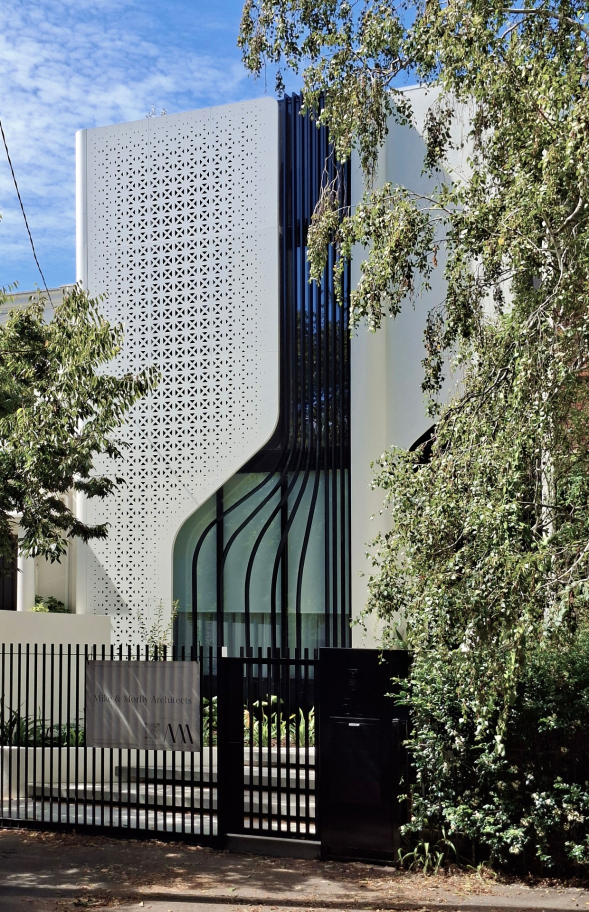 Clara Residence: Light, Screening, and Layered Privacy